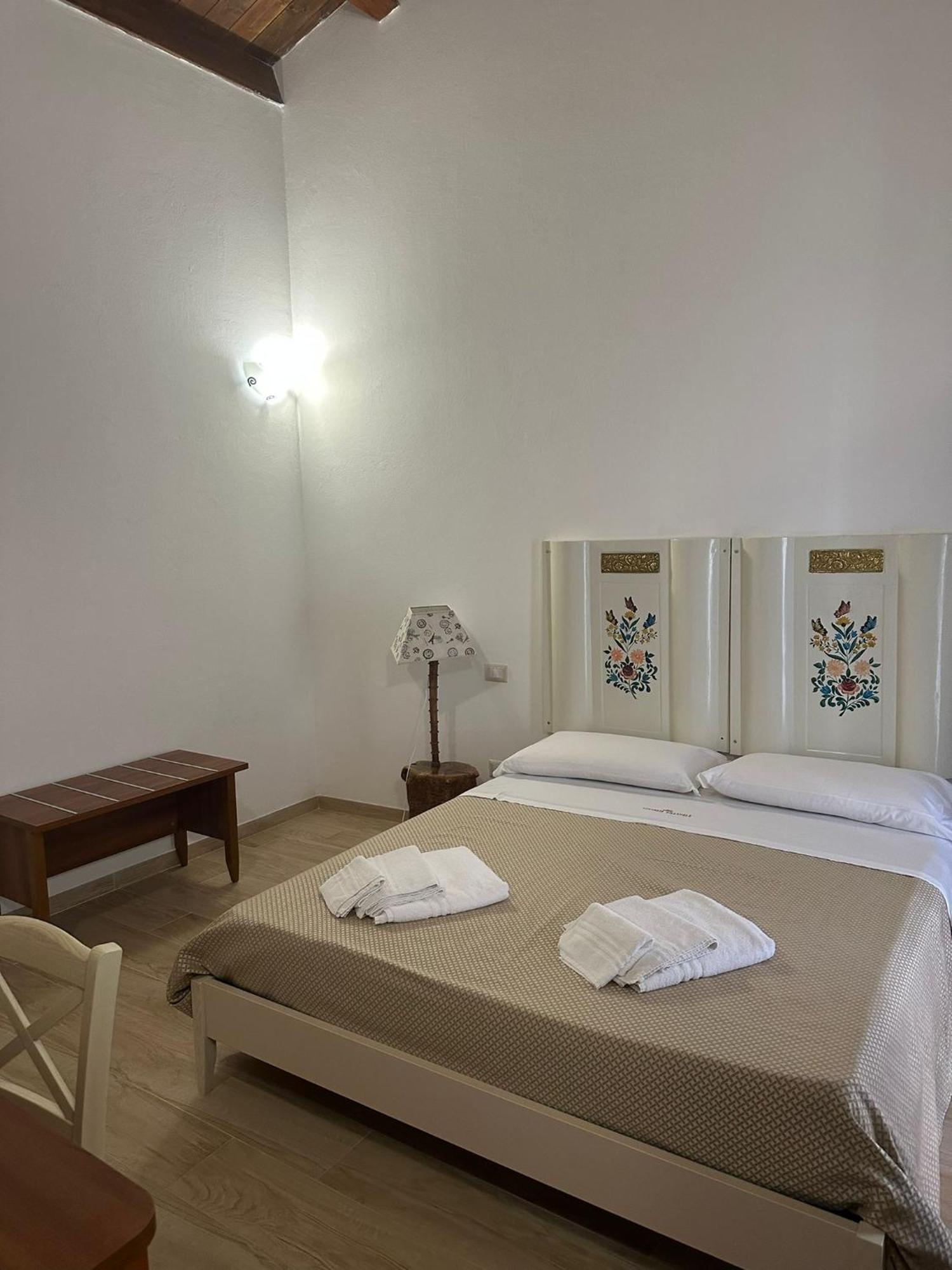 B&B Vittorio Emanuele Cirò Marina Екстериор снимка