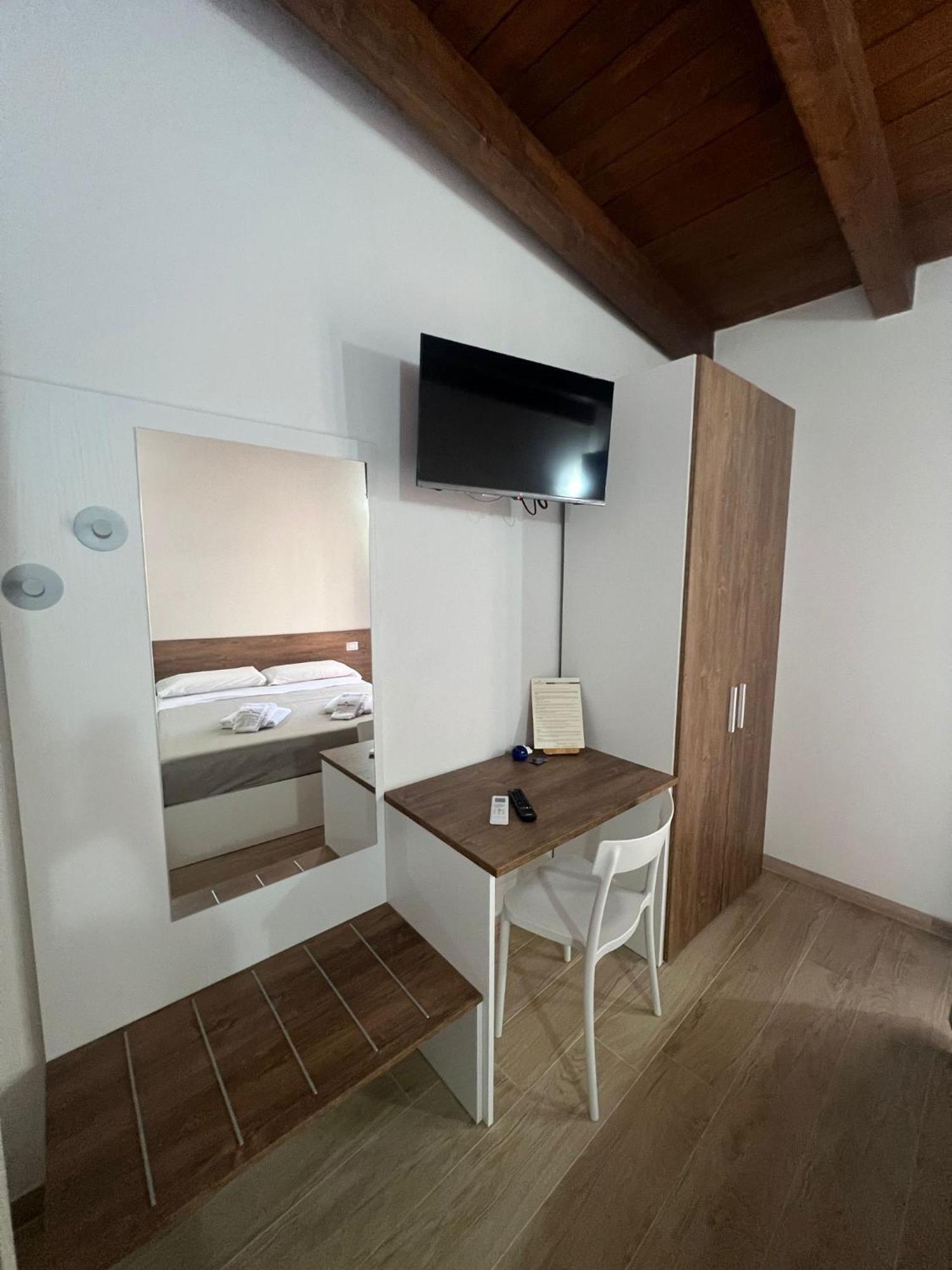 B&B Vittorio Emanuele Cirò Marina Екстериор снимка
